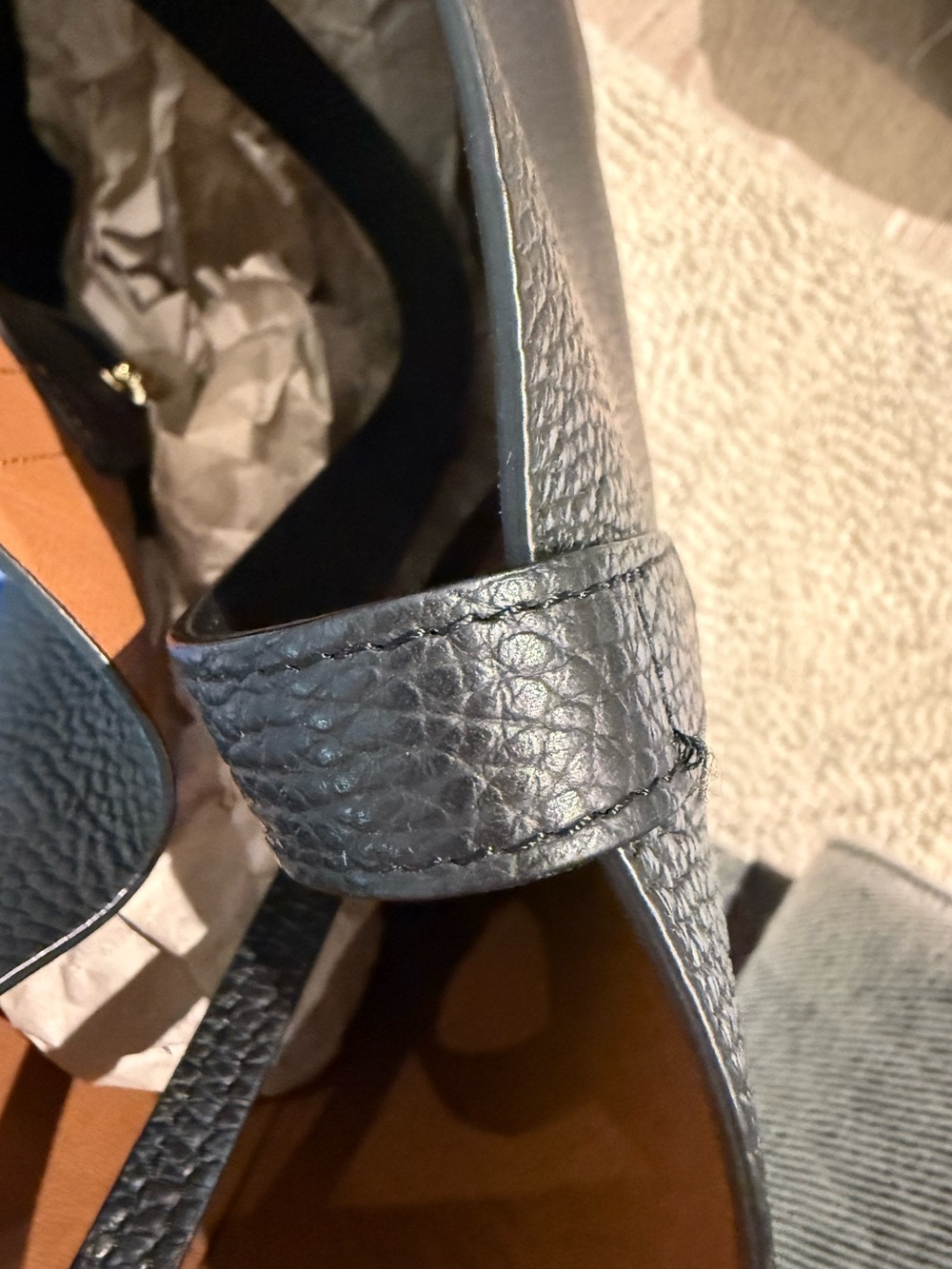 Cuyana pebbled leather tote - Picture 15 of 15